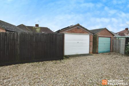 2 bedroom Semi-detached bungalow for sale in Albany Street, Loughborough, LE11