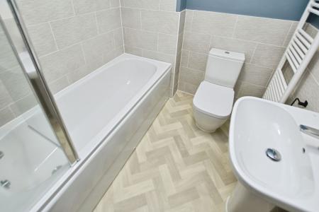 3 bedroom Semi-detached house for sale in Anning Crescent, East Leake, LE12