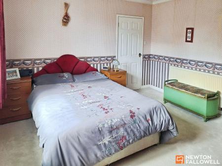 2 bedroom Detached bungalow for sale in Forman Road, Shepshed, LE12