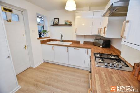 2 bedroom Terraced House for sale in Petworth Drive, Loughborough, LE11