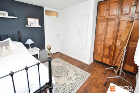 2 bedroom Terraced House for sale in Petworth Drive, Loughborough, LE11