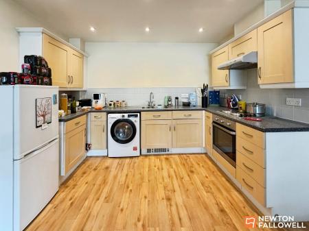 2 bedroom Flat for sale in Barnsdale Close, Loughborough, LE11