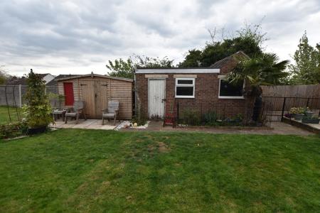 3 bedroom Detached bungalow for sale in Park Road, Loughborough, LE11