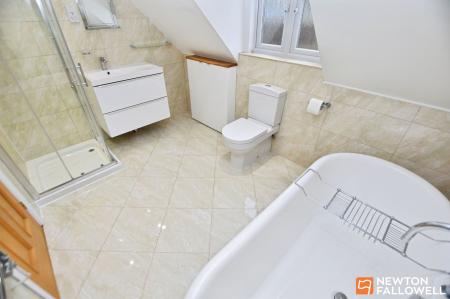 4 bedroom Detached house for sale in Bridge Street, Shepshed, LE12