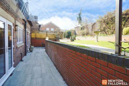 4 bedroom Detached house for sale in Bridge Street, Shepshed, LE12