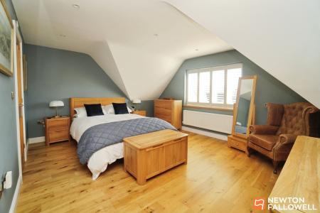 4 bedroom Detached house for sale in Bridge Street, Shepshed, LE12