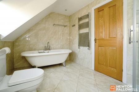 4 bedroom Detached house for sale in Bridge Street, Shepshed, LE12