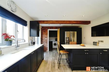 4 bedroom Detached house for sale in Bridge Street, Shepshed, LE12