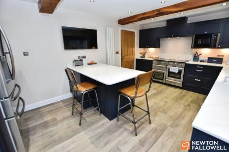 4 bedroom Detached house for sale in Bridge Street, Shepshed, LE12