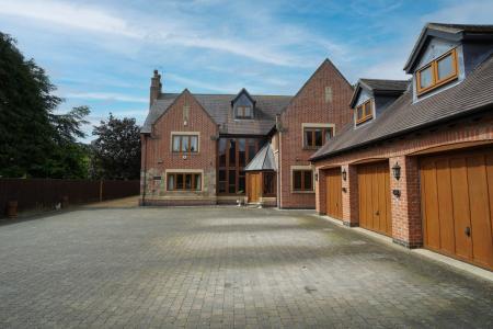 7 bedroom Detached house for sale in Main Street, Long Whatton, LE12