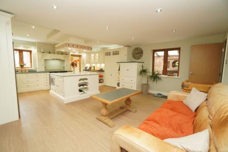 7 bedroom Detached house for sale in Main Street, Long Whatton, LE12