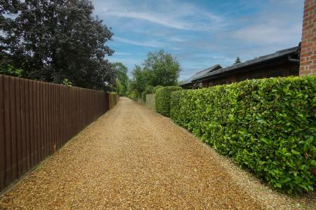 7 bedroom Detached house for sale in Main Street, Long Whatton, LE12