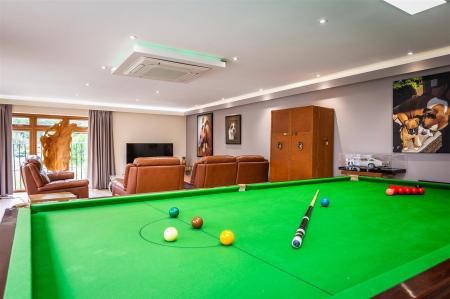 7 bedroom Detached house for sale in Main Street, Long Whatton, LE12