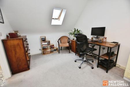 4 bedroom Semi-detached house for sale in Cinnabar Way, East Leake, LE12