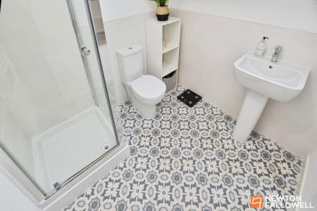 4 bedroom Semi-detached house for sale in Cinnabar Way, East Leake, LE12