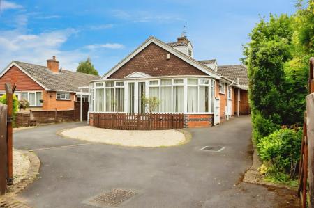 4 bedroom Detached bungalow for sale in Main Street, Normanton On Soar, LE12