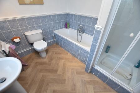 4 bedroom Detached bungalow for sale in Main Street, Normanton On Soar, LE12