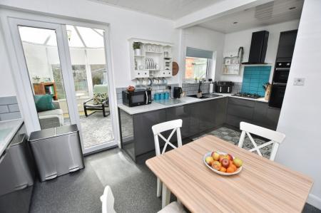 3 bedroom Terraced House for sale in Jubilee Avenue, Sileby, LE12