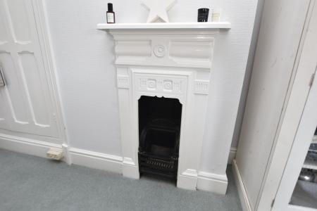 4 bedroom Semi-detached house for sale in Loughborough Road, Quorn, LE12