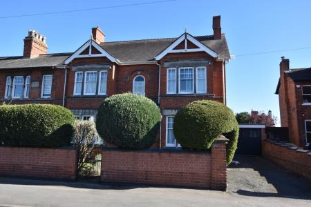 4 bedroom Semi-detached house for sale in Loughborough Road, Quorn, LE12