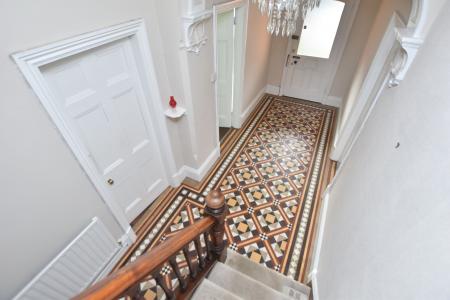 4 bedroom Semi-detached house for sale in Loughborough Road, Quorn, LE12