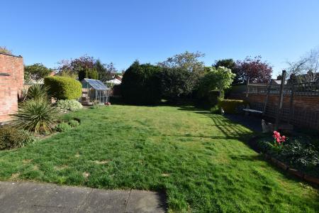 4 bedroom Semi-detached house for sale in Loughborough Road, Quorn, LE12