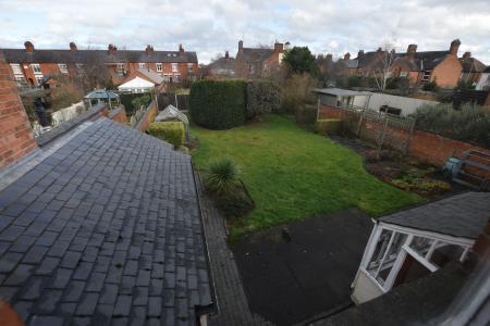 4 bedroom Semi-detached house for sale in Loughborough Road, Quorn, LE12