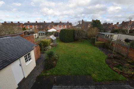 4 bedroom Semi-detached house for sale in Loughborough Road, Quorn, LE12