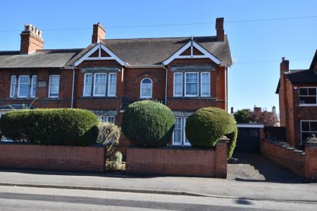 Loughborough Road, Quorn, LE12