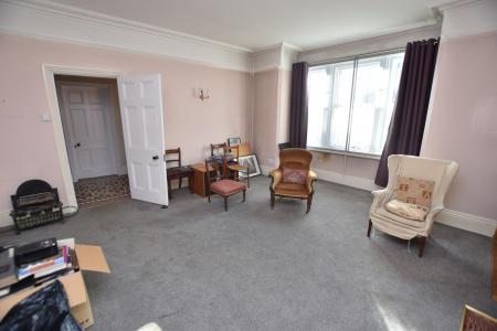 4 bedroom Semi-detached house for sale in Loughborough Road, Quorn, LE12