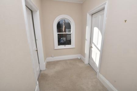 4 bedroom Semi-detached house for sale in Loughborough Road, Quorn, LE12