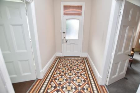 4 bedroom Semi-detached house for sale in Loughborough Road, Quorn, LE12