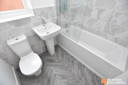 3 bedroom Detached house for sale in Chaffinch Drive, Shepshed, LE12