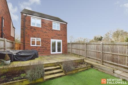 3 bedroom Detached house for sale in Chaffinch Drive, Shepshed, LE12