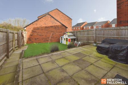 3 bedroom Detached house for sale in Chaffinch Drive, Shepshed, LE12