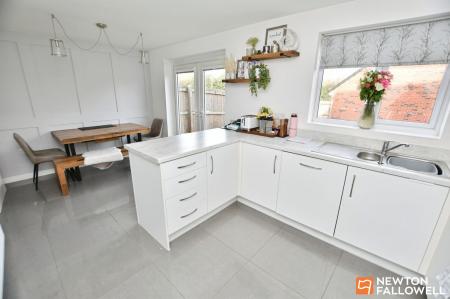 3 bedroom Detached house for sale in Chaffinch Drive, Shepshed, LE12