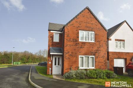 3 bedroom Detached house for sale in Chaffinch Drive, Shepshed, LE12