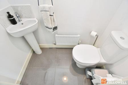 3 bedroom Detached house for sale in Chaffinch Drive, Shepshed, LE12