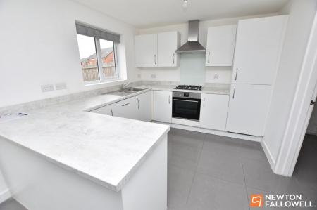 3 bedroom Detached house for sale in Chaffinch Drive, Shepshed, LE12
