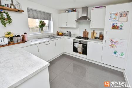 3 bedroom Detached house for sale in Chaffinch Drive, Shepshed, LE12