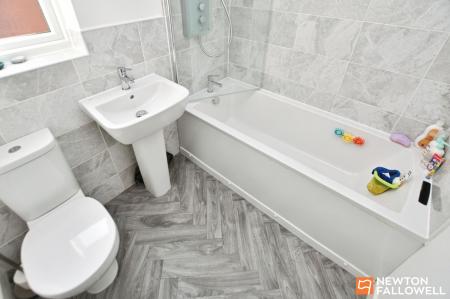 3 bedroom Detached house for sale in Chaffinch Drive, Shepshed, LE12