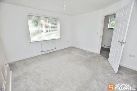 3 bedroom Detached house for sale in Chaffinch Drive, Shepshed, LE12