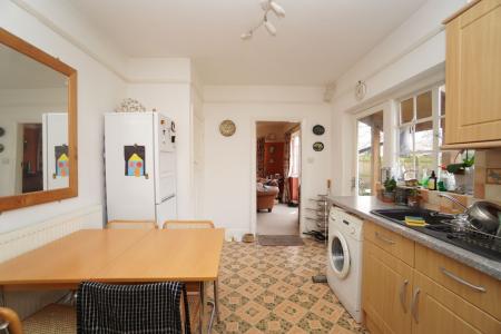 4 bedroom Semi-detached house for sale in William Street, Loughborough, LE11