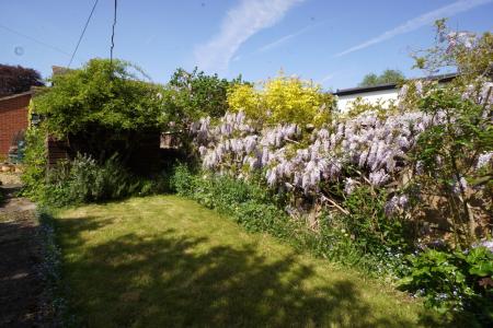 4 bedroom Semi-detached house for sale in William Street, Loughborough, LE11