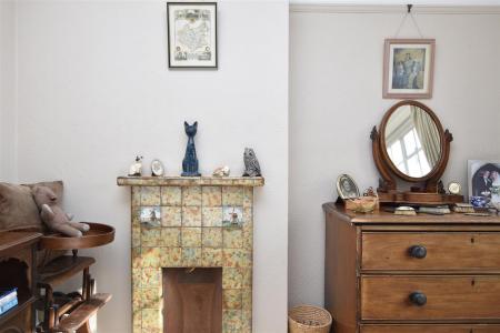 4 bedroom Semi-detached house for sale in William Street, Loughborough, LE11