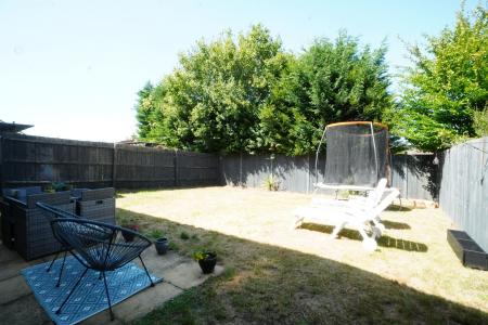 4 bedroom Detached house for sale in Windmill Crescent, East Leake, LE12