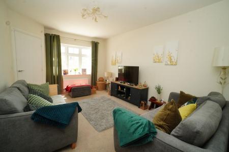 4 bedroom Detached house for sale in Windmill Crescent, East Leake, LE12