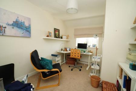 4 bedroom Detached house for sale in Windmill Crescent, East Leake, LE12