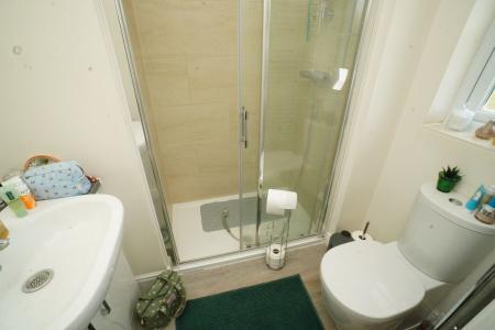 4 bedroom Detached house for sale in Windmill Crescent, East Leake, LE12