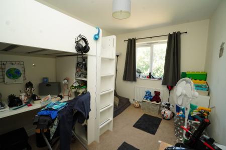 4 bedroom Detached house for sale in Windmill Crescent, East Leake, LE12